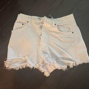 White zara jean shorts